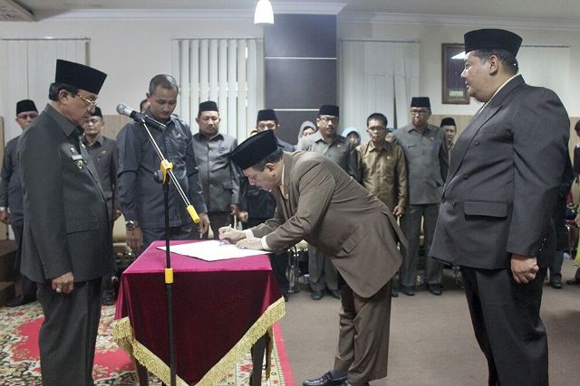 HM Wardan Kukuhkan Sekda Inhil dan Reshuffle Puluhan Pejabat